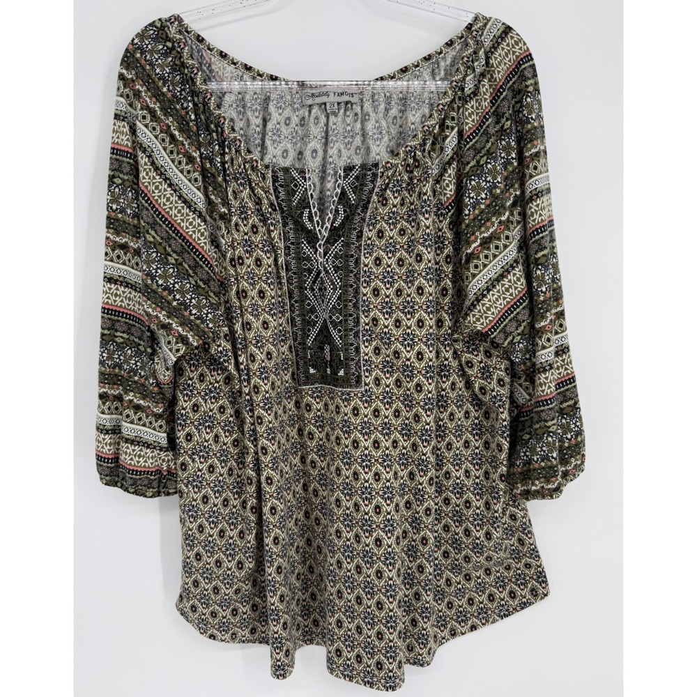Absolutely Famous Womens Sz 2X Green Geometric Tribal Print Embroidered Blouse